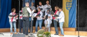 Ensemble des chor70 zu Besuch beim MGV Thenneberg im Sommer 2021